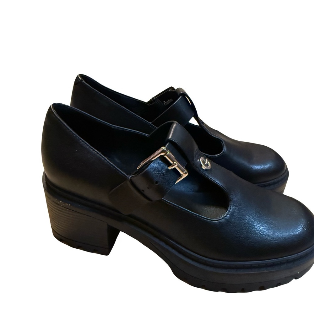 GBG Los Angeles Black Buckle Shoes - Picture 2 of 8